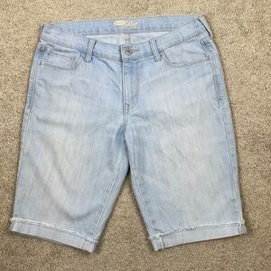 Old Navy The Flirt Bermudas Shorts, Size 8